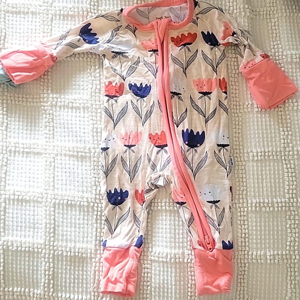 NWOT Little Sleepies Flower Friend Zippy Pajama - Preemie